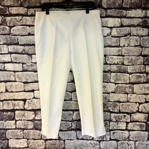 Chico's Pants - Chico's White Crop Pants W/ Side Zip Size L/12